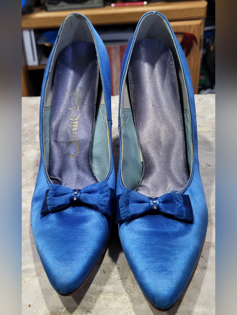 QualiCraft Women's Pointed Toe High Heeled Bowtie Satin Pumps Wedding Shoes 8.5